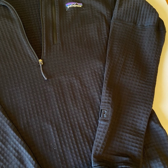 Patagonia Womens Black, Medium, Base Layer Medium Warmth, Zip Neck, Barely Worn - Picture 2 of 3